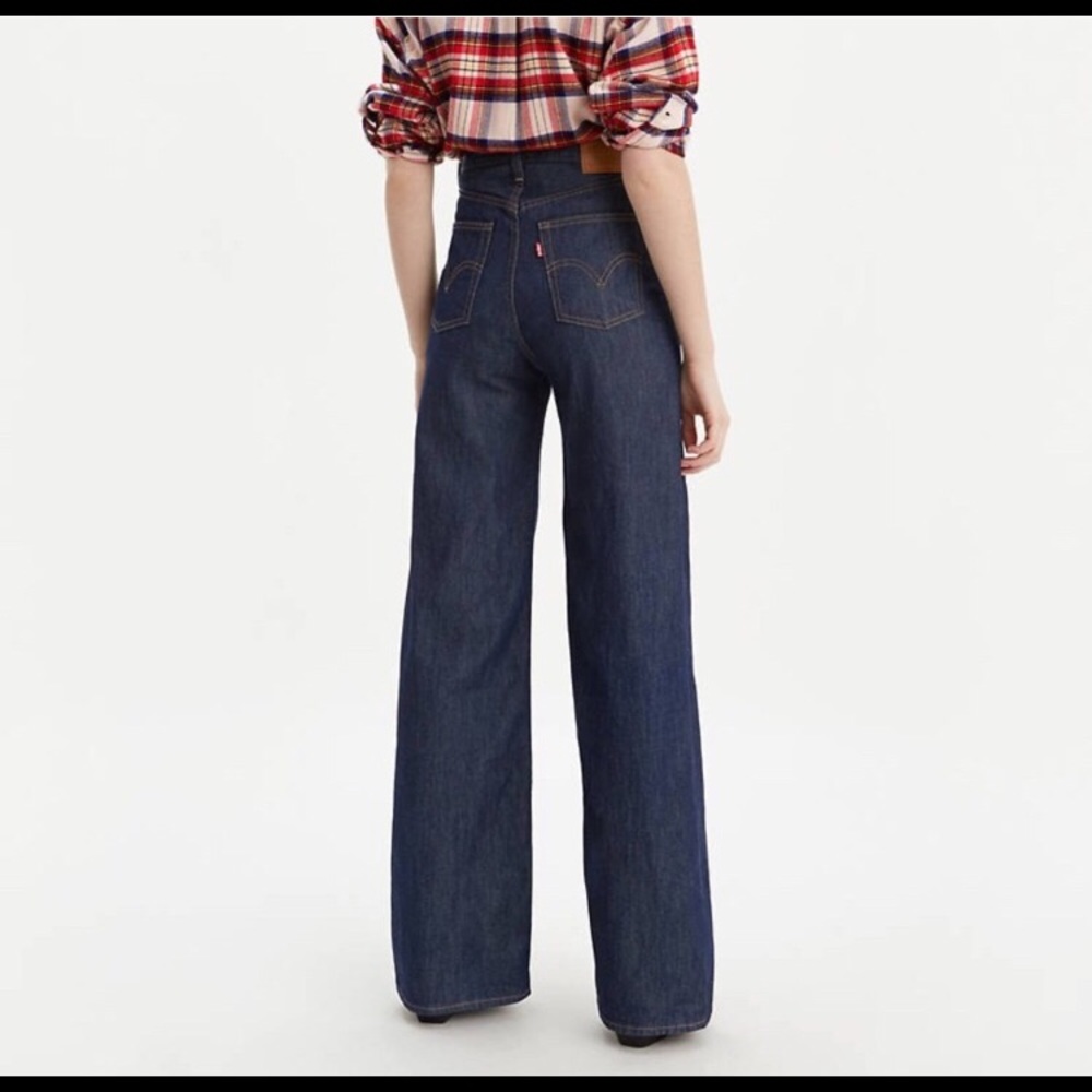 Levi's Wide Leg Jeans